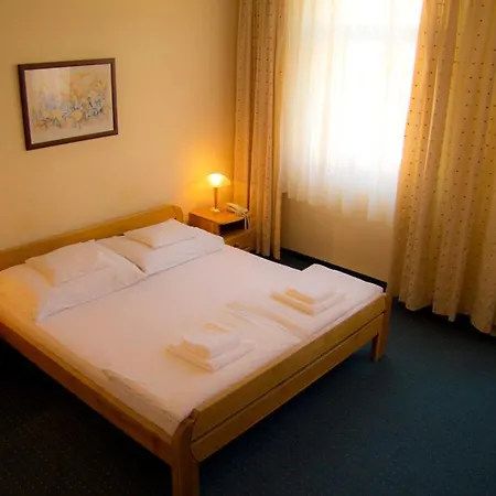 Отель Nemethy Panzio Дебрецен